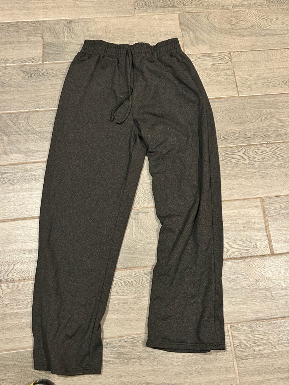 Lark + Grey Maternity Casual Jogger Sweatpants with Drawstring Waist - size larg